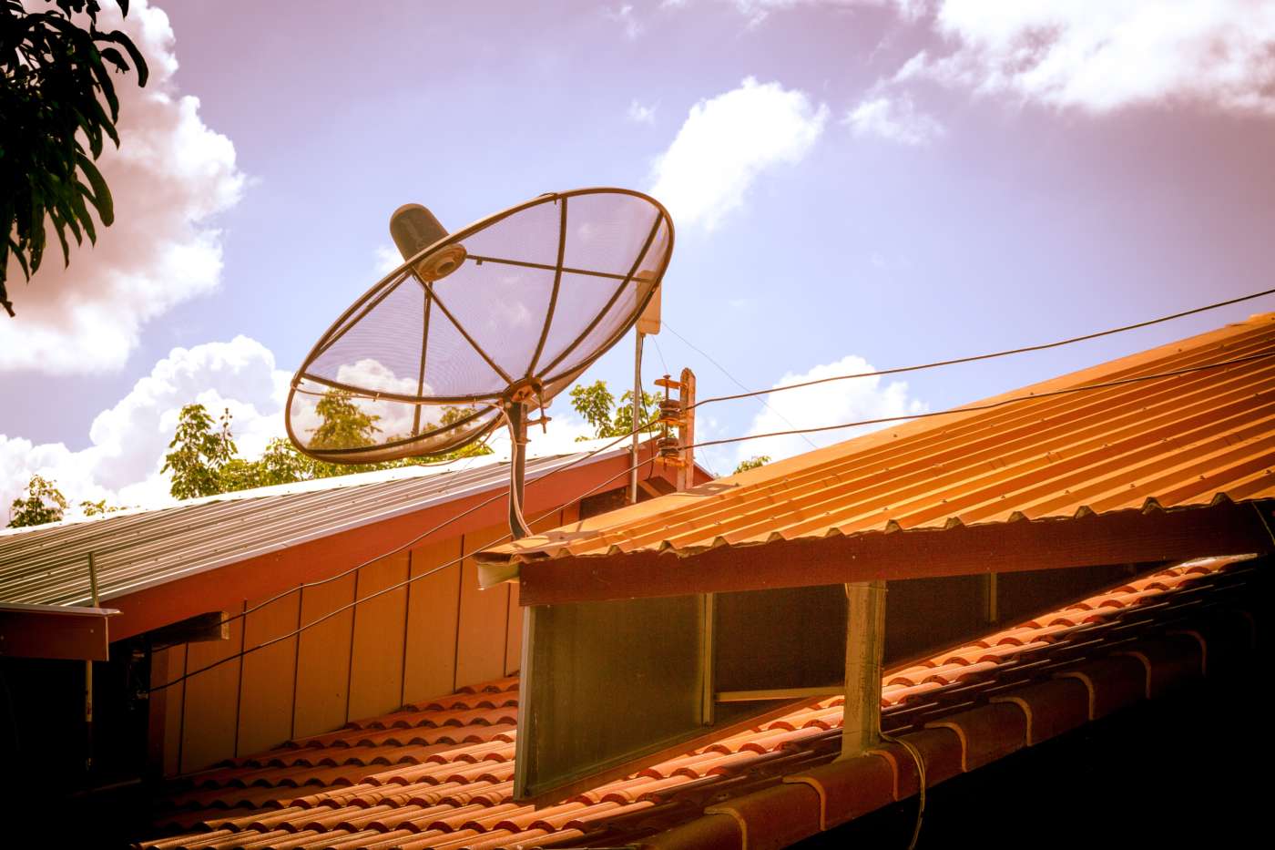 Frequenze dei satelliti radiotelevisivi
