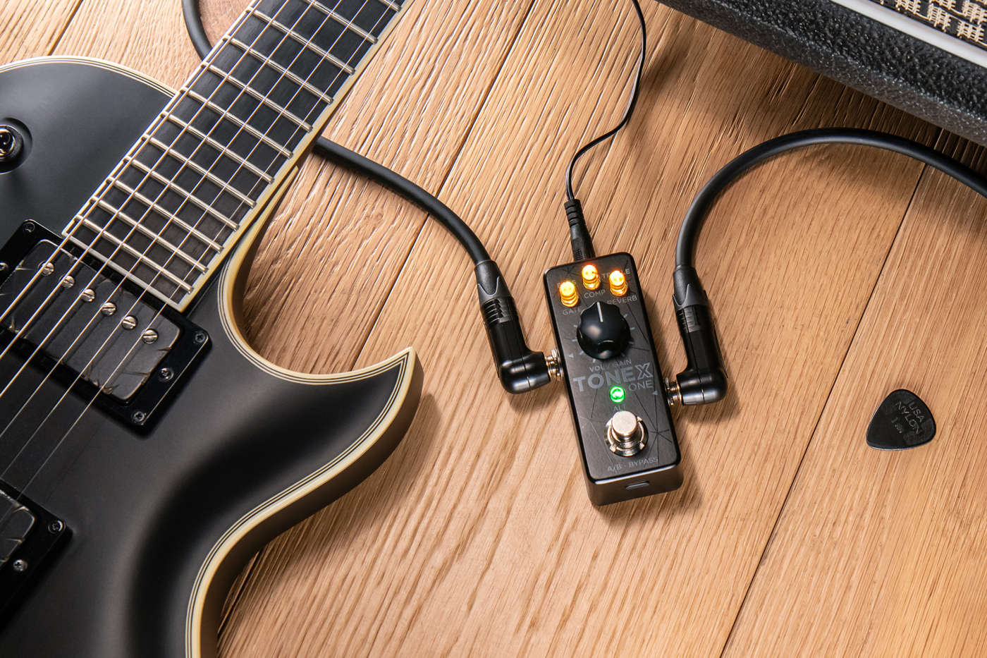 IK Multimedia Tonex One, un mini pedale di AI modeling per chitarra